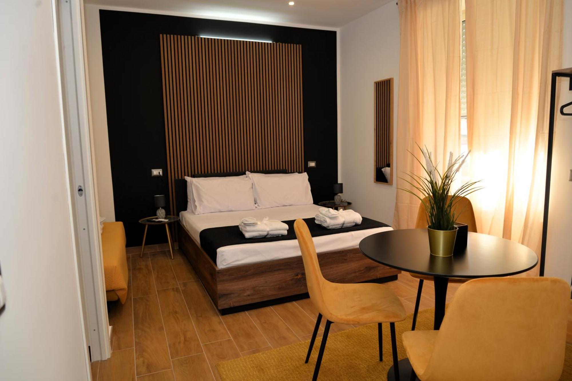 Blackwoody Contemporary Rooms - Napoli Centro Storico Exterior photo